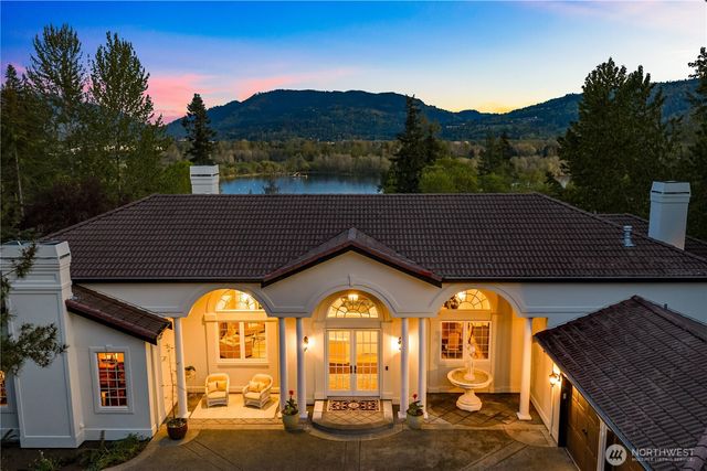 4145 Peregrine Point Way SE, Sammamish, WA 98075