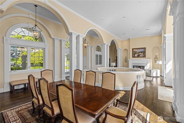4145 Peregrine Point Way SE, Sammamish, WA 98075