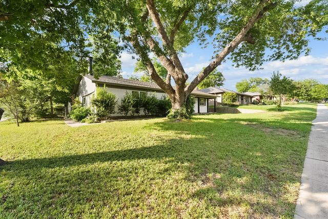 1425 Oakhill Drive, Plano, TX 75075