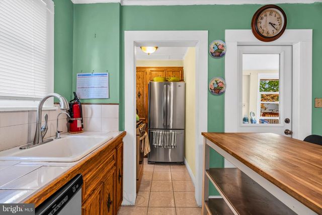 1281 LONGFELLOW AVE, Teaneck, NJ 07666