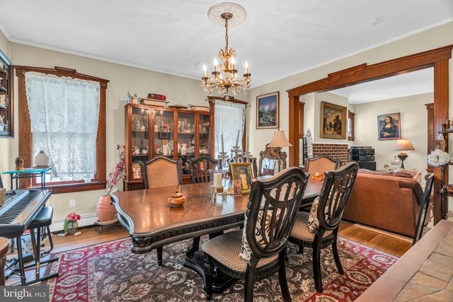 1281 LONGFELLOW AVE, Teaneck, NJ 07666