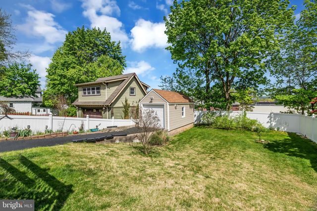 1281 LONGFELLOW AVE, Teaneck, NJ 07666