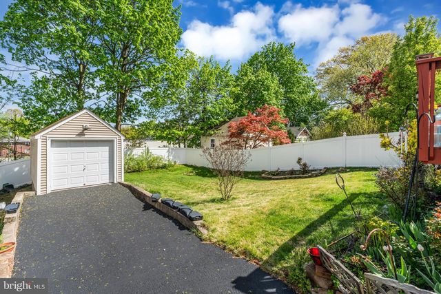 1281 LONGFELLOW AVE, Teaneck, NJ 07666