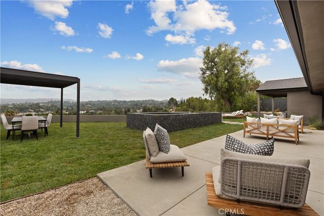 5746 Mcdonie, Woodland Hills, CA 91367