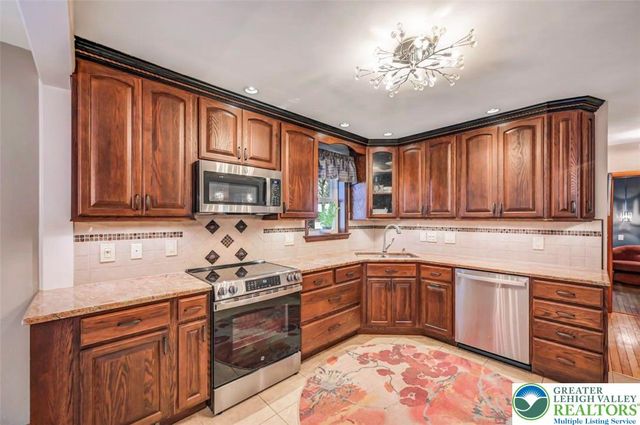 100 Marguerite Street, East Stroudsburg, PA 18301