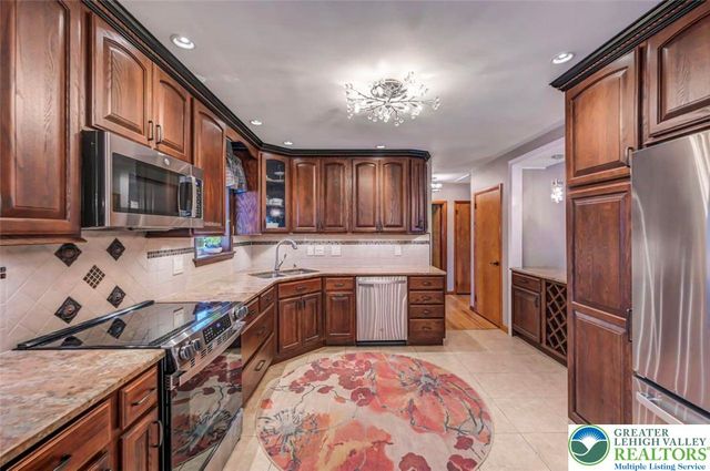 100 Marguerite Street, East Stroudsburg, PA 18301