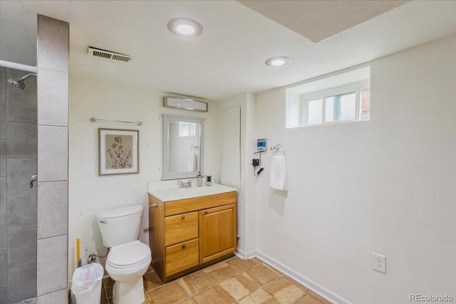 2196 W 56th Avenue, Denver, CO 80221