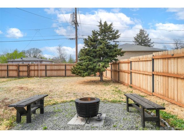 1749 Havana St, Aurora, CO 80010