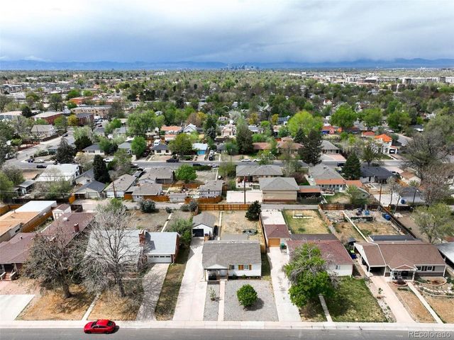 1749 Havana St, Aurora, CO 80010