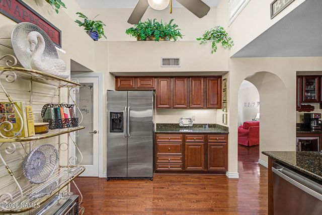 10062 N 76th Place, Scottsdale, AZ 85258