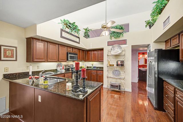 10062 N 76th Place, Scottsdale, AZ 85258