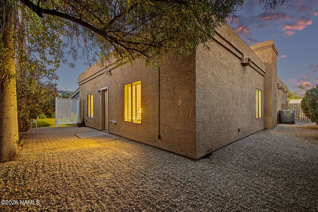 10062 N 76th Place, Scottsdale, AZ 85258