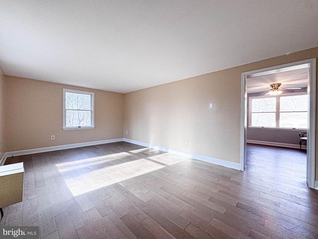 155 BALSAM LN, Bluemont, VA 20135