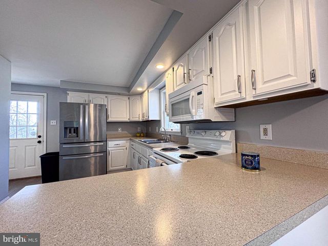 155 BALSAM LN, Bluemont, VA 20135