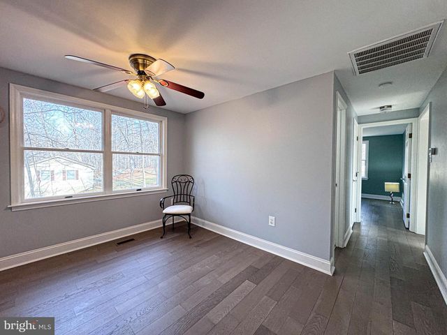 155 BALSAM LN, Bluemont, VA 20135