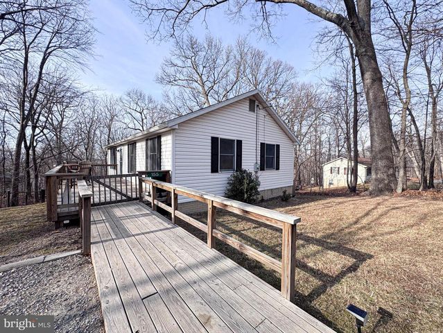 155 BALSAM LN, Bluemont, VA 20135