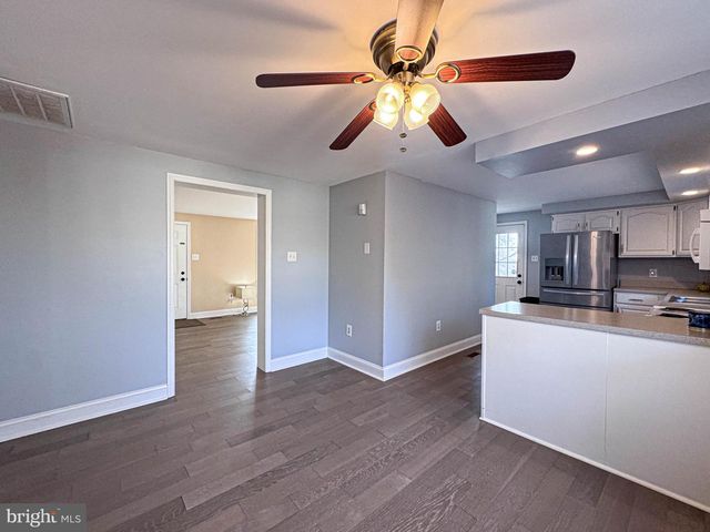 155 BALSAM LN, Bluemont, VA 20135