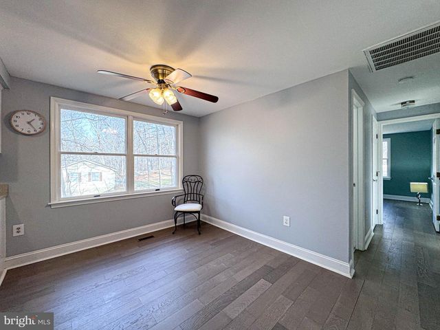 155 BALSAM LN, Bluemont, VA 20135