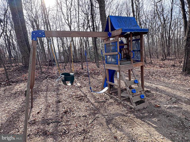 155 BALSAM LN, Bluemont, VA 20135