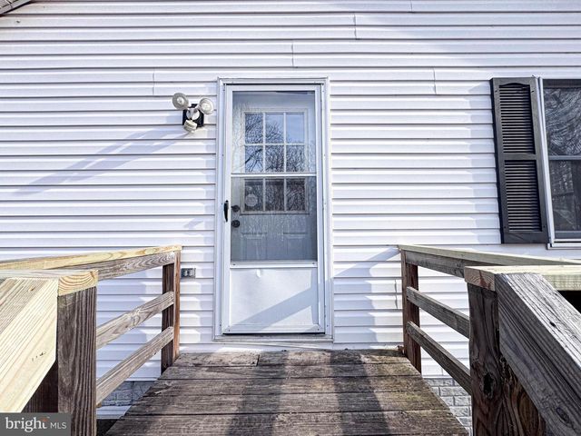 155 BALSAM LN, Bluemont, VA 20135