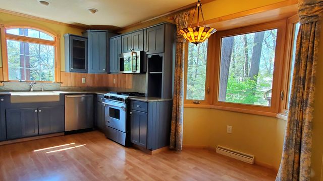 4284 NEPTUNE Drive, Erie, PA 16506