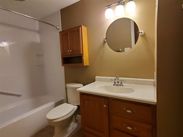 4284 NEPTUNE Drive, Erie, PA 16506