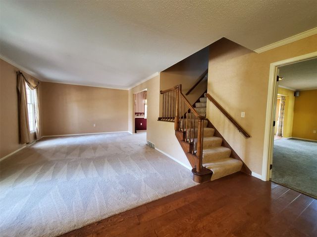 4284 NEPTUNE Drive, Erie, PA 16506