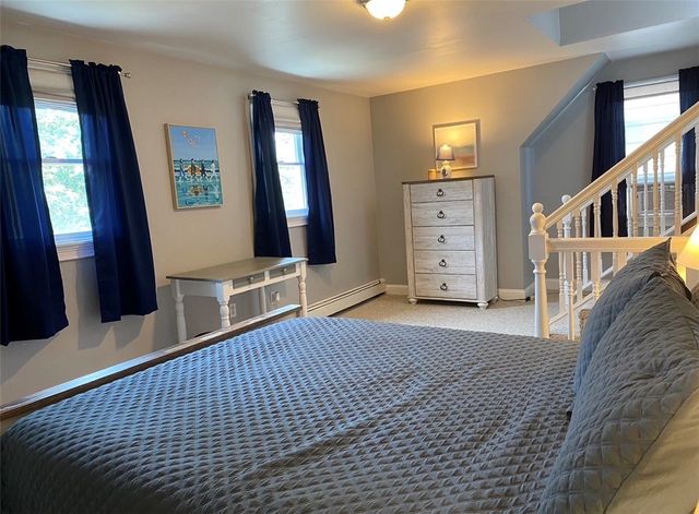 7 Bacheller St Street, Newport, RI 02840