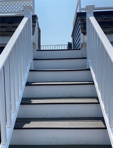 7 Bacheller St Street, Newport, RI 02840