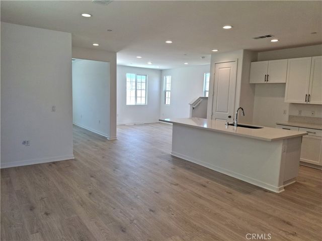 29337 Upper Creek Loop, Winchester, CA 92596