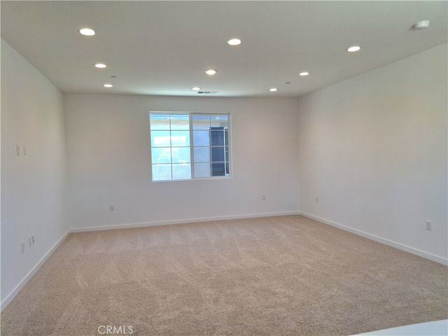 29337 Upper Creek Loop, Winchester, CA 92596