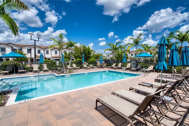 15981 SW 2nd Pl, Pembroke Pines, FL 33027
