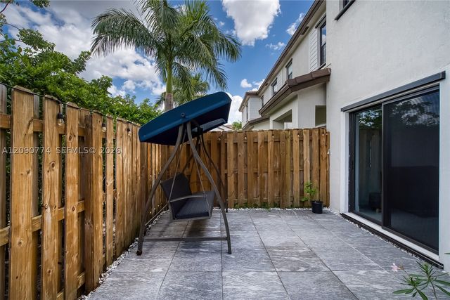 15981 SW 2nd Pl, Pembroke Pines, FL 33027