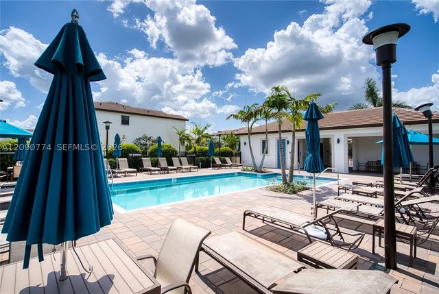 15981 SW 2nd Pl, Pembroke Pines, FL 33027