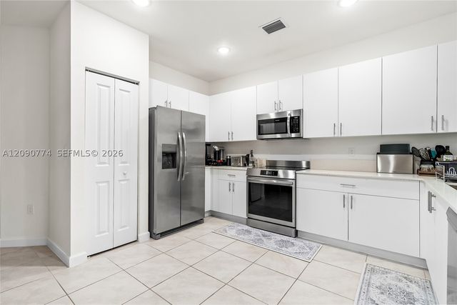 15981 SW 2nd Pl, Pembroke Pines, FL 33027