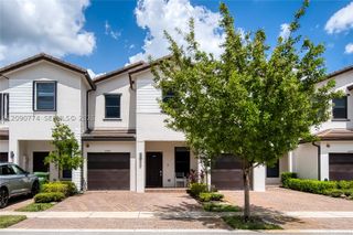 15981 SW 2nd Pl, Pembroke Pines, FL 33027