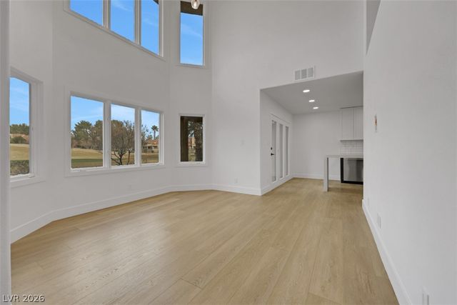 7132 Mission Hills Drive, Las Vegas, NV 89113