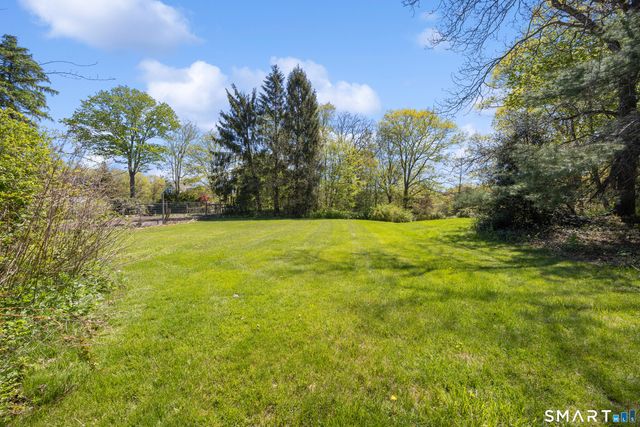 622 Chestnut Ridge Road, Orange, CT 06477