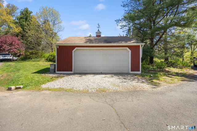 622 Chestnut Ridge Road, Orange, CT 06477