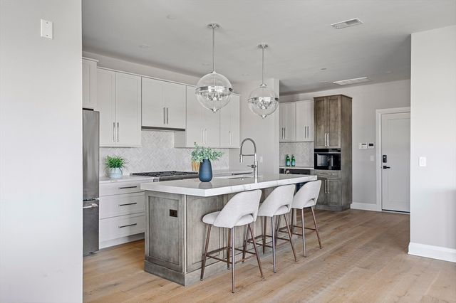 44 Ellery St PH1, Boston, MA 02127