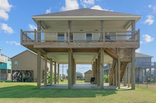 893 West Lane, Crystal Beach, TX 77650