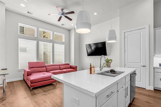 3313 Hutchins Street, Houston, TX 77004