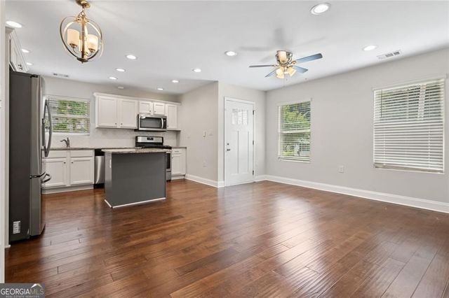 2952 Palm Drive, East Point, GA 30344