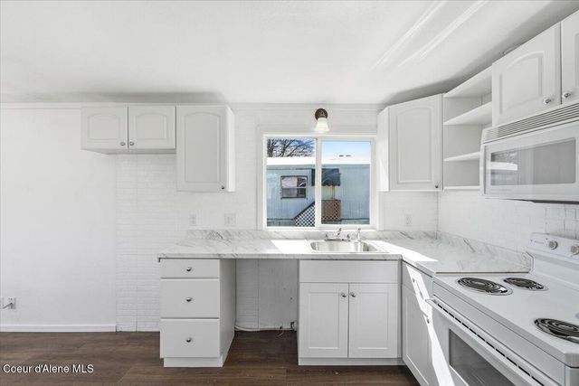 10657 N Benoit ST, Hayden, ID 83835