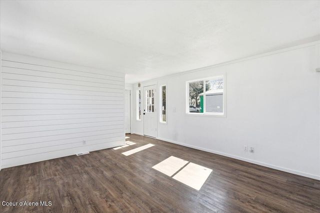 10657 N Benoit ST, Hayden, ID 83835