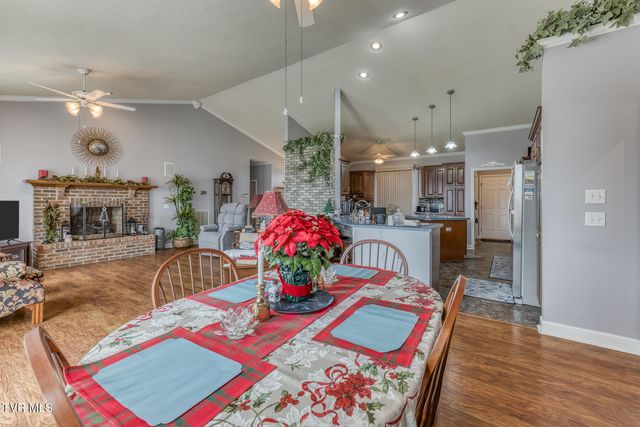 229 Country Meadow Circle, Bristol, TN 37620