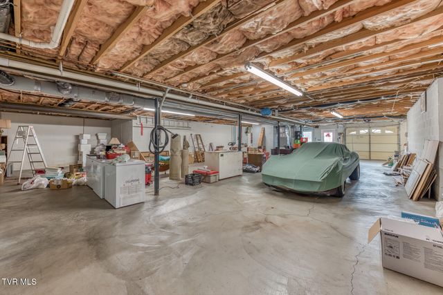 229 Country Meadow Circle, Bristol, TN 37620