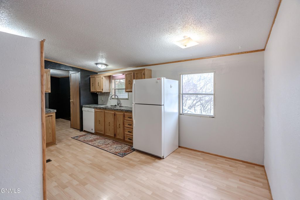 2500 Centennial Road, Bismarck, ND 58503 photo 12