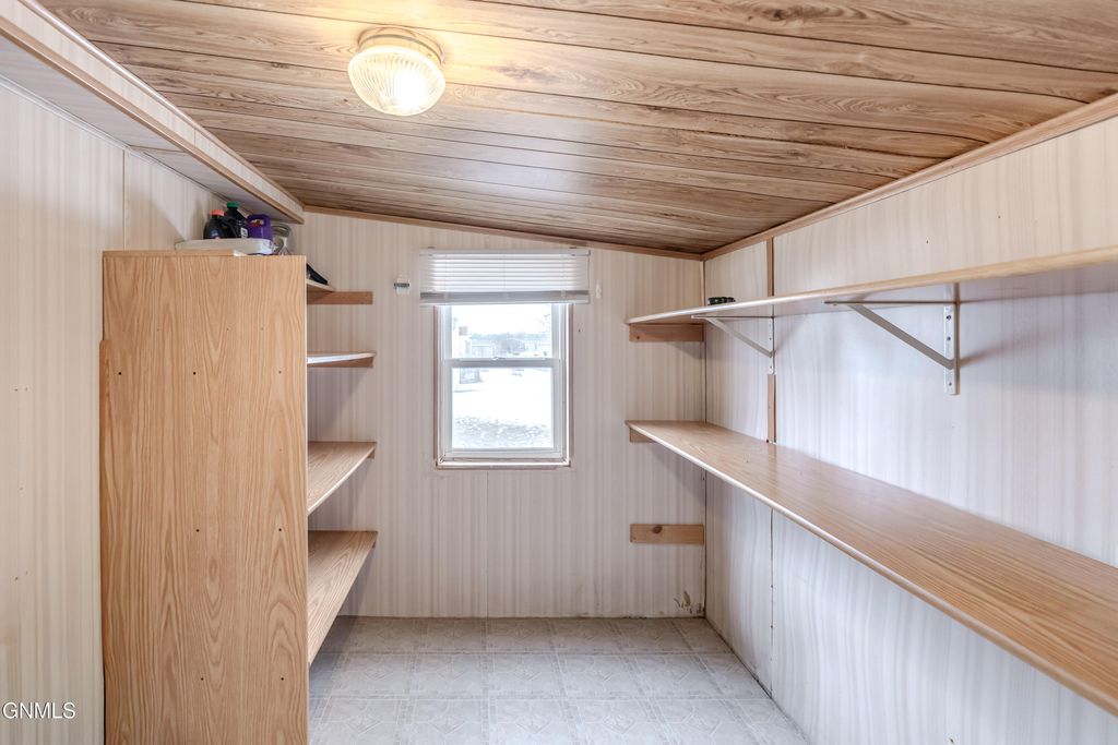 2500 Centennial Road, Bismarck, ND 58503 photo 23