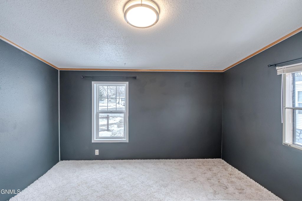 2500 Centennial Road, Bismarck, ND 58503 photo 32